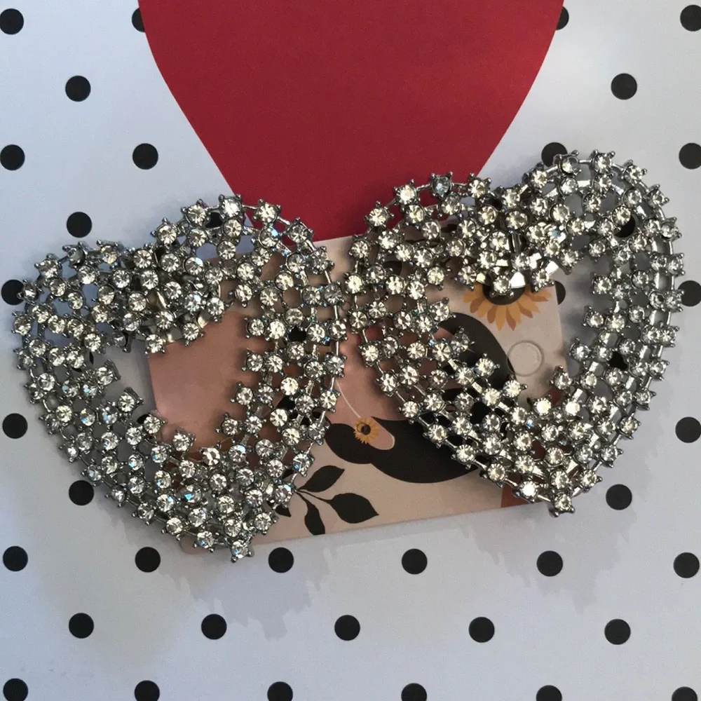 Beautiful Rhinestone Shoe Clip Jewelry. NWOT - Picture 1 of 10
